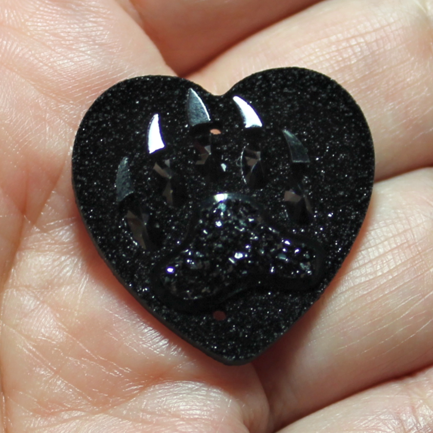 Black Bear Paw heart Resin sew on Gems - S106