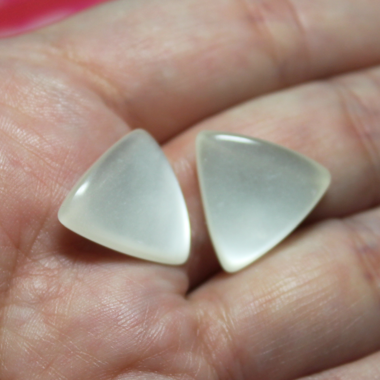 White Triangle Resin Faux Pearl Cabochons - S28