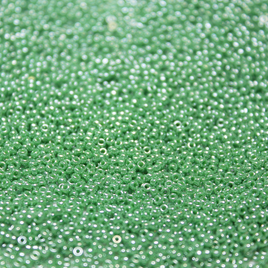 Opaque Green Luster ~ 15/0 JSB 431