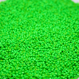 15/0 Opaque Acid Green - 411E