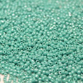 15/0 Japanese Opaque Turquoise Green Luster - 430F