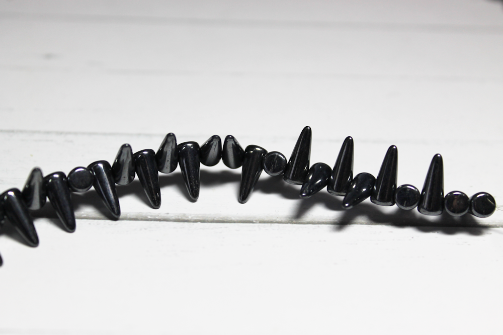 5x13mm Spike (24 pcs) Jet Hematite ~ Spike 5