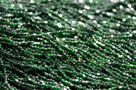 ***CLOSEOUT *** 9/0 Tri-Cut Transparent Dark Emerald Luster - 9T117