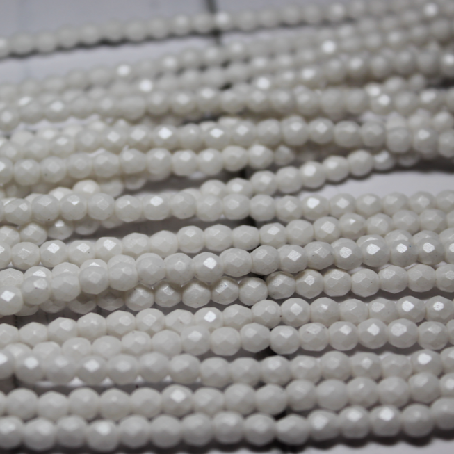 4mm Czech Shield Fire Polished Round White Pearl Shine - F439