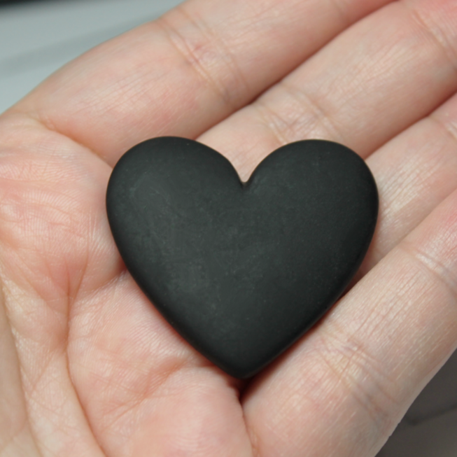 37mm Matte Heart Resin Cabochon Black - P53