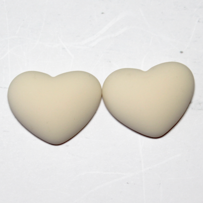 17x22 Matte Heart Resin Cabochon White Chocolate - P31