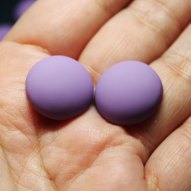 18mm Matte Round Resin Cabochon Wisteria - P48