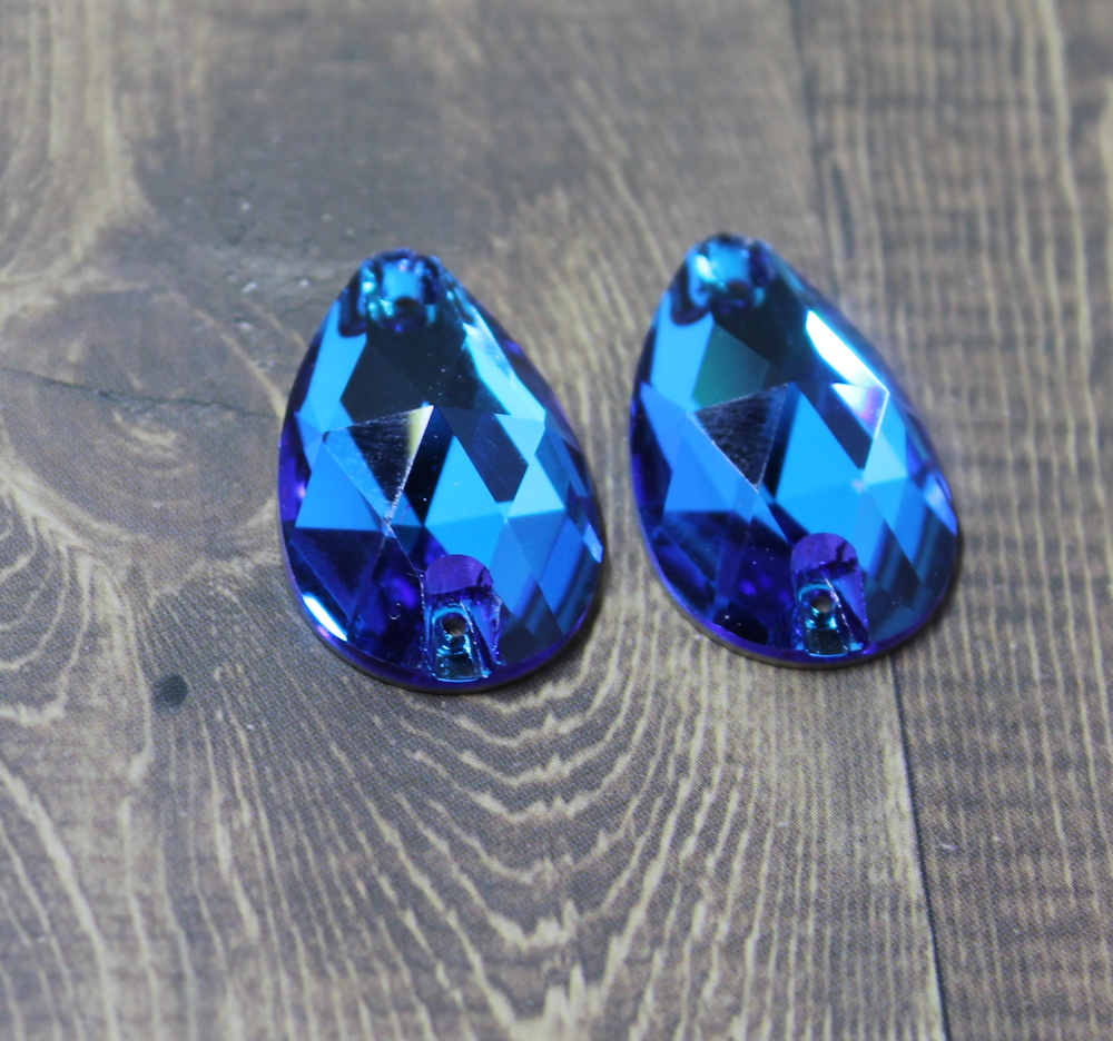 17x28mm  (1 pr) Blue Zircon Glass Teardrop Rhinestone - C145